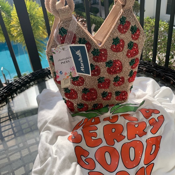 🔥 Viral Made in India Strawberry Beaded Bag - Picture 4 of 8